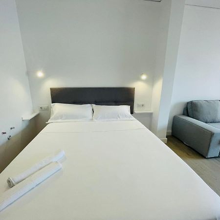 Pare Pere Rooms Дения Екстериор снимка