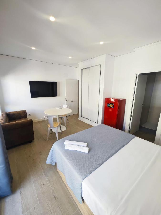 Pare Pere Rooms Дения Екстериор снимка