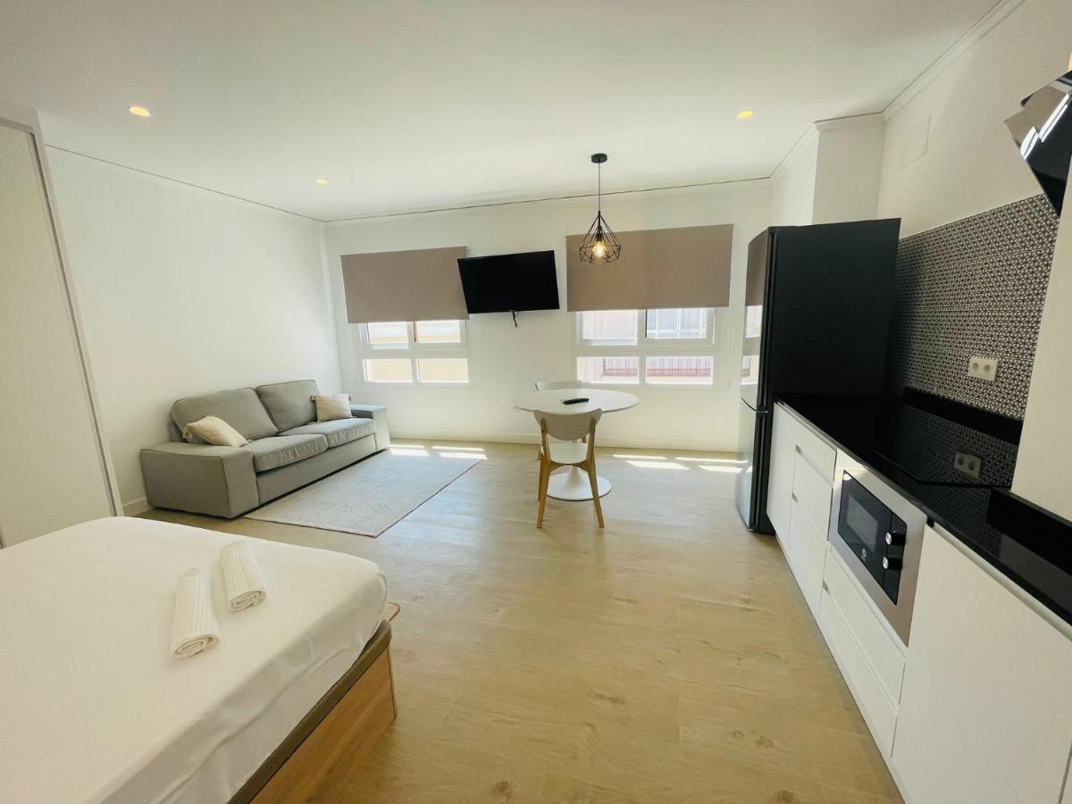 Pare Pere Rooms Дения Екстериор снимка
