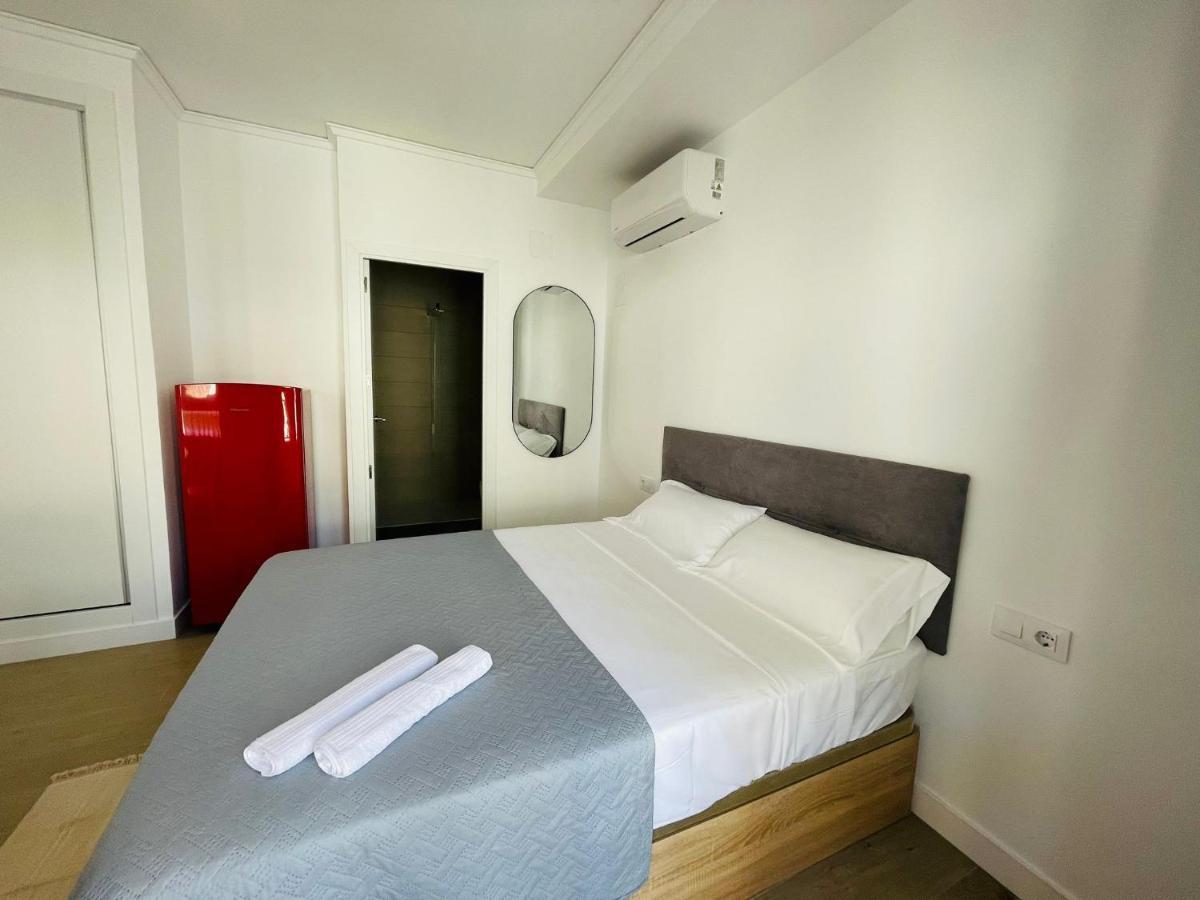 Pare Pere Rooms Дения Екстериор снимка